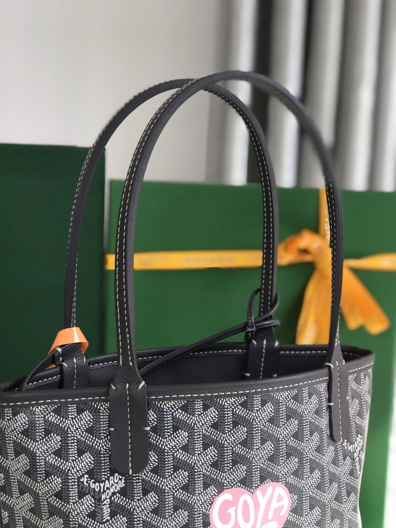 Goyard Shopping Bags